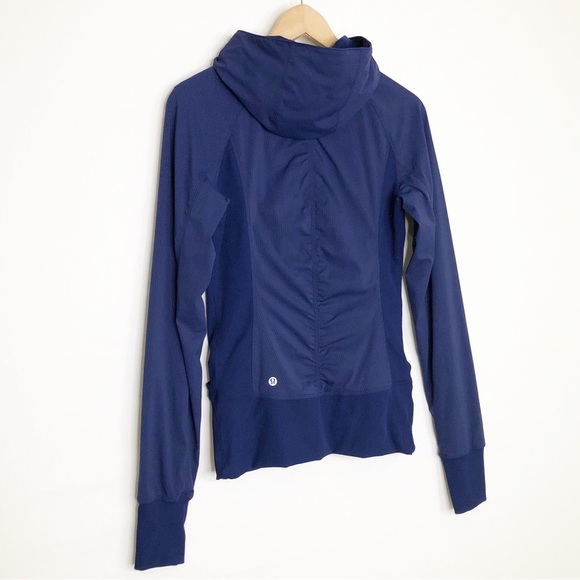 Lululemon In Flux Navy blue zip front. Women's Blue Hooded Jacket - Picture 7 of 9